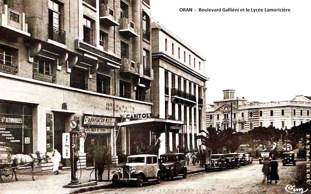 Oran - Boulevard Gallieni et Lycee Lamoriciere.jpg